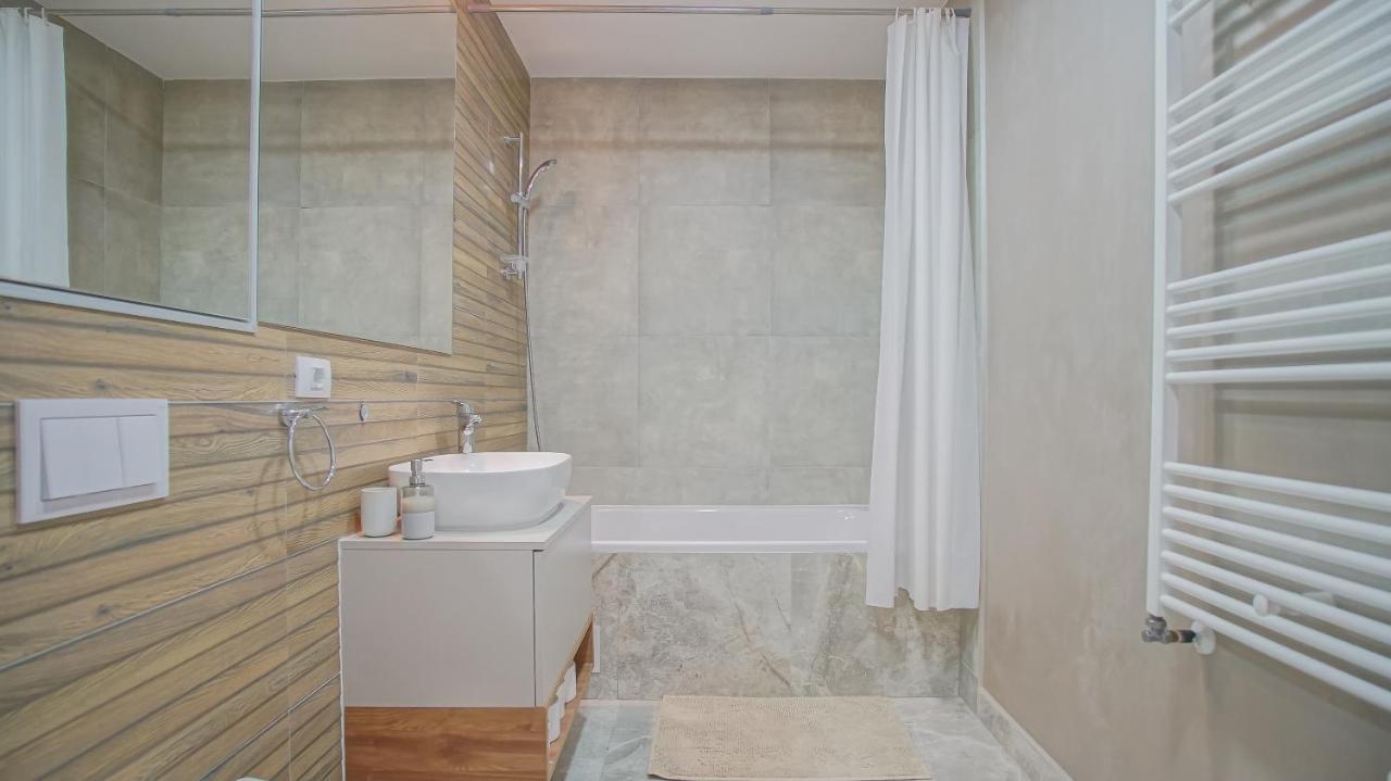 Grandis Studio Coresi Brasov Luaran gambar